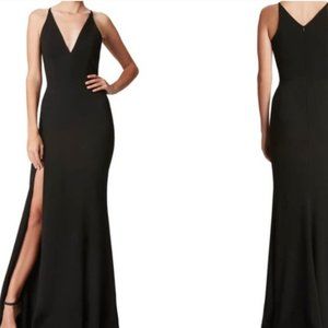 LONG BLACK V NECK MAXI DRESS WITH SLIT